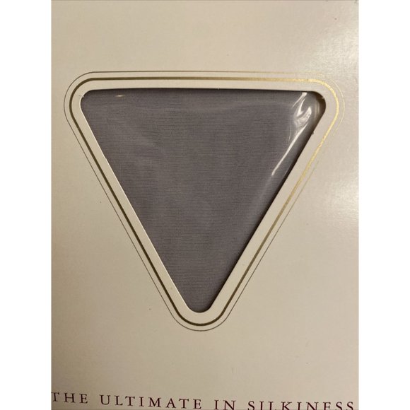 Hanes Silk Reflections Control Top Pantyhose 717 Sandalfoot Grey Mist Size CD - Picture 3 of 8